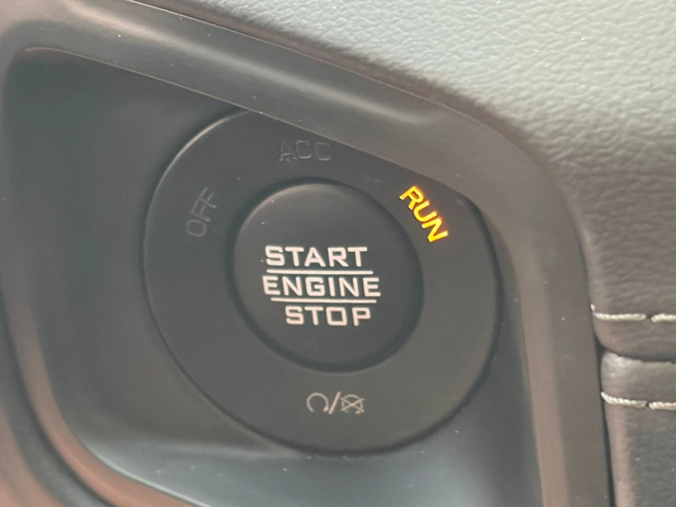 2025 Jeep JL Wrangler - Image 22 of 31