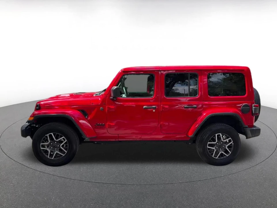2025 Jeep JL Wrangler - Image 11 of 31