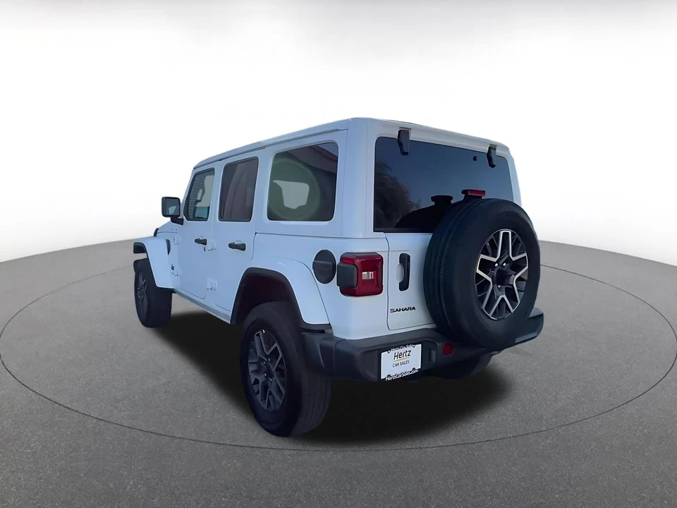 2025 Jeep JL Wrangler - Image 13 of 31