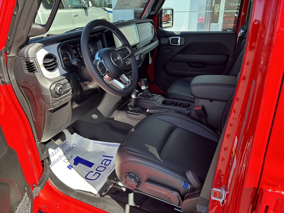 2025 Jeep JL Wrangler - Image 10 of 21