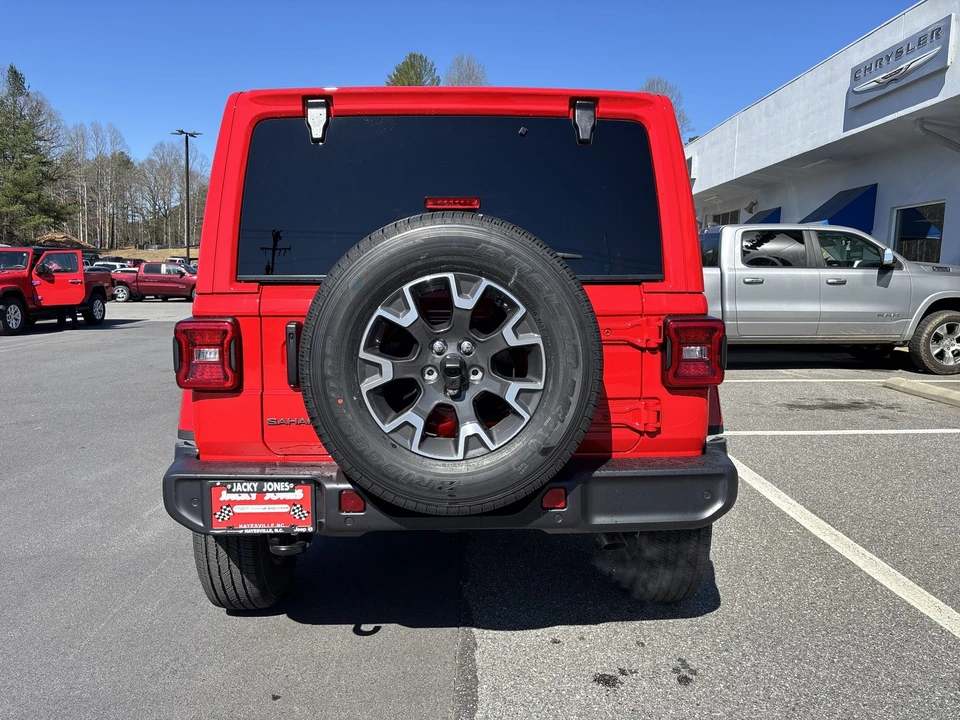 2025 Jeep JL Wrangler - Image 3 of 21