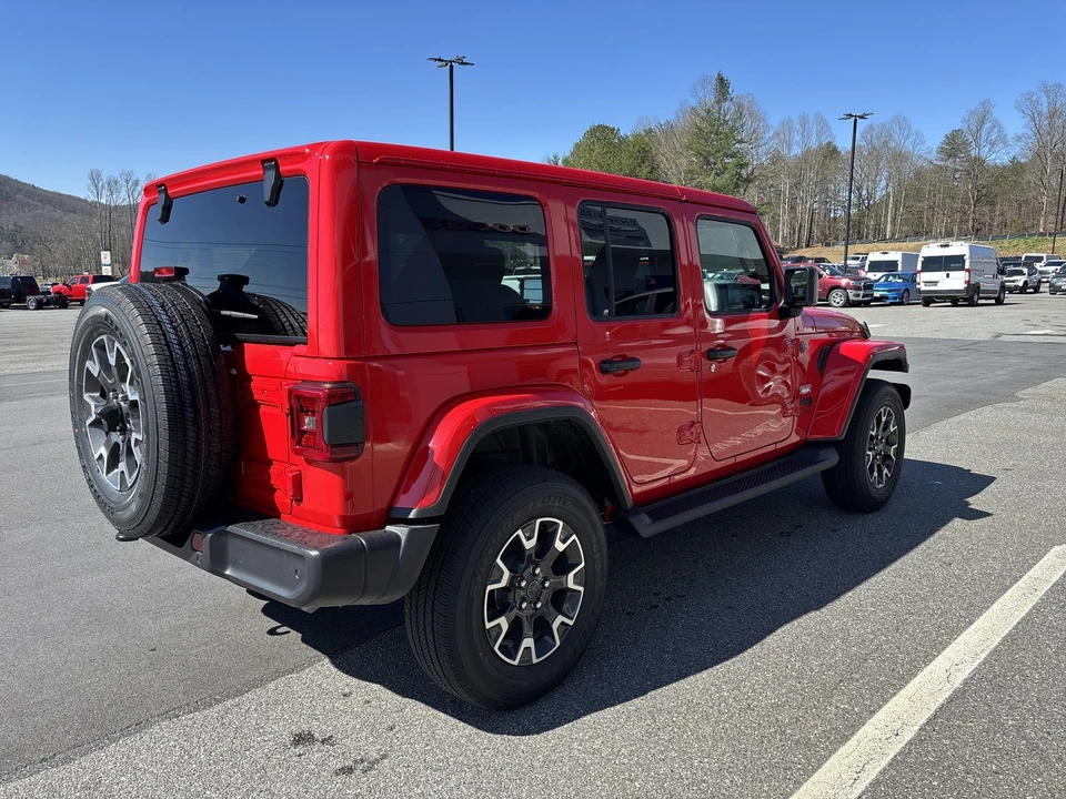 2025 Jeep JL Wrangler - Image 4 of 21