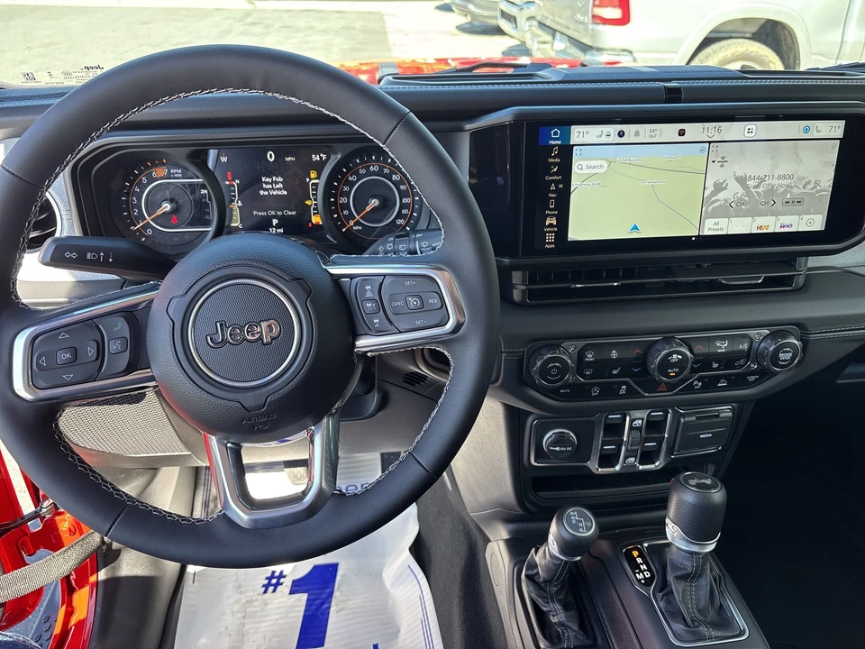2025 Jeep JL Wrangler - Image 17 of 21