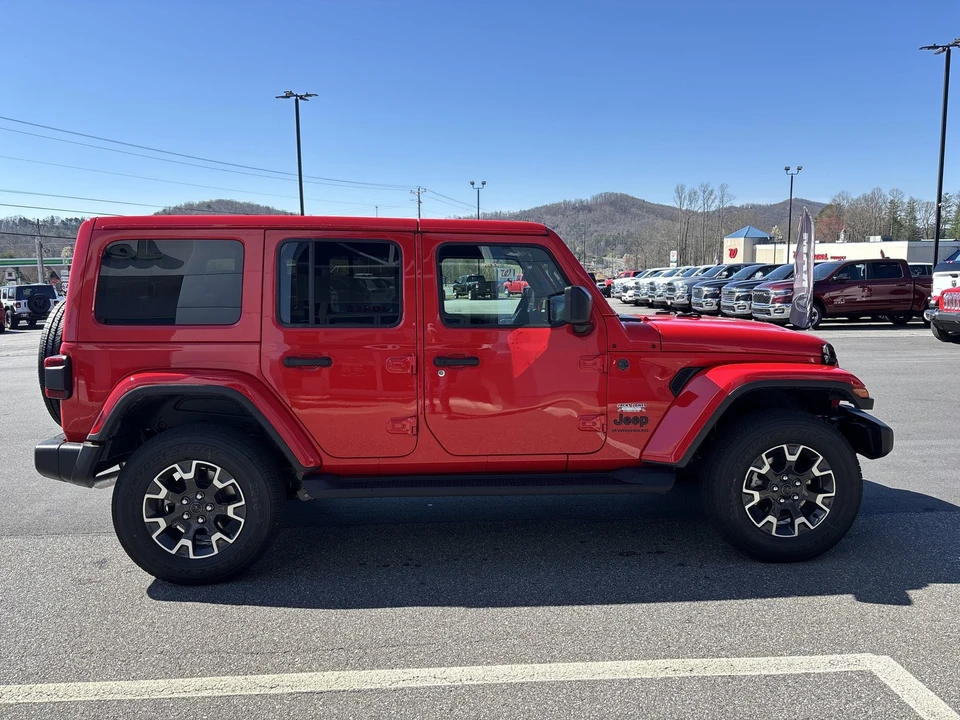 2025 Jeep JL Wrangler - Image 5 of 21