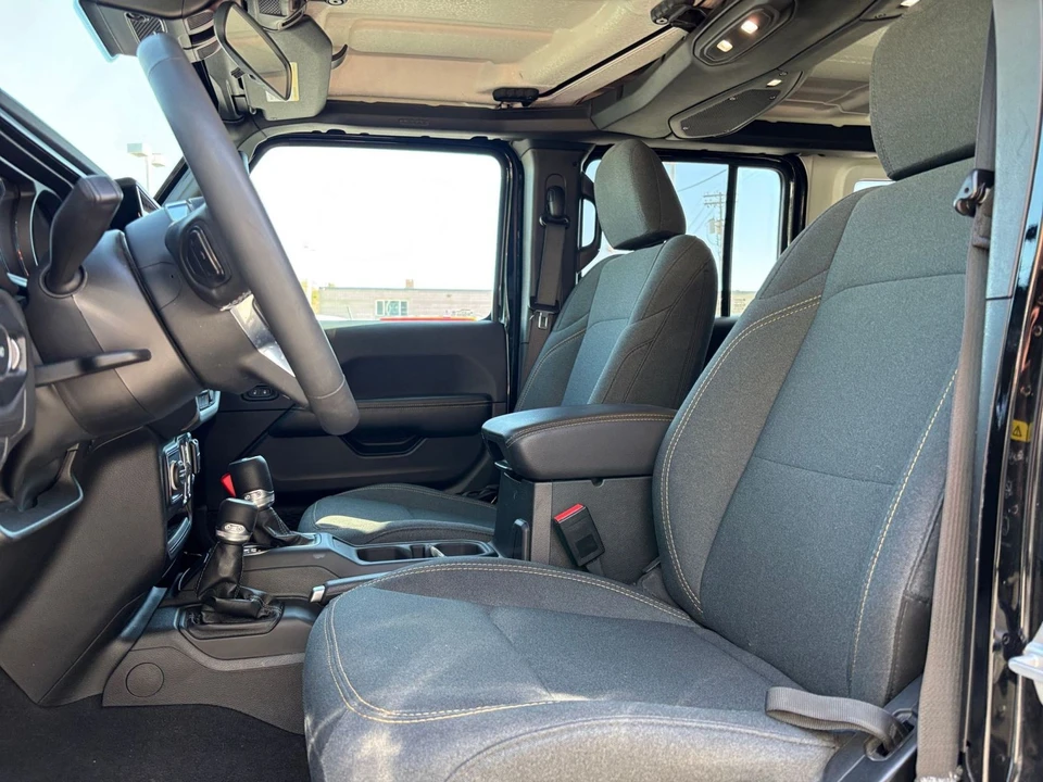 2025 Jeep JL Wrangler - Image 22 of 31