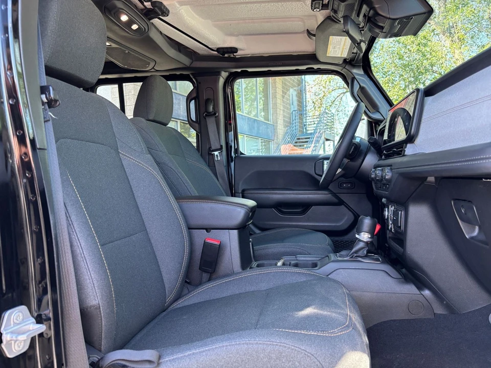 2025 Jeep JL Wrangler - Image 31 of 31
