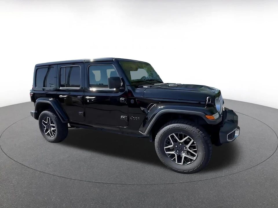 2025 Jeep JL Wrangler - Image 9 of 31
