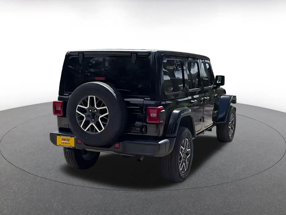 2025 Jeep JL Wrangler - Image 16 of 31