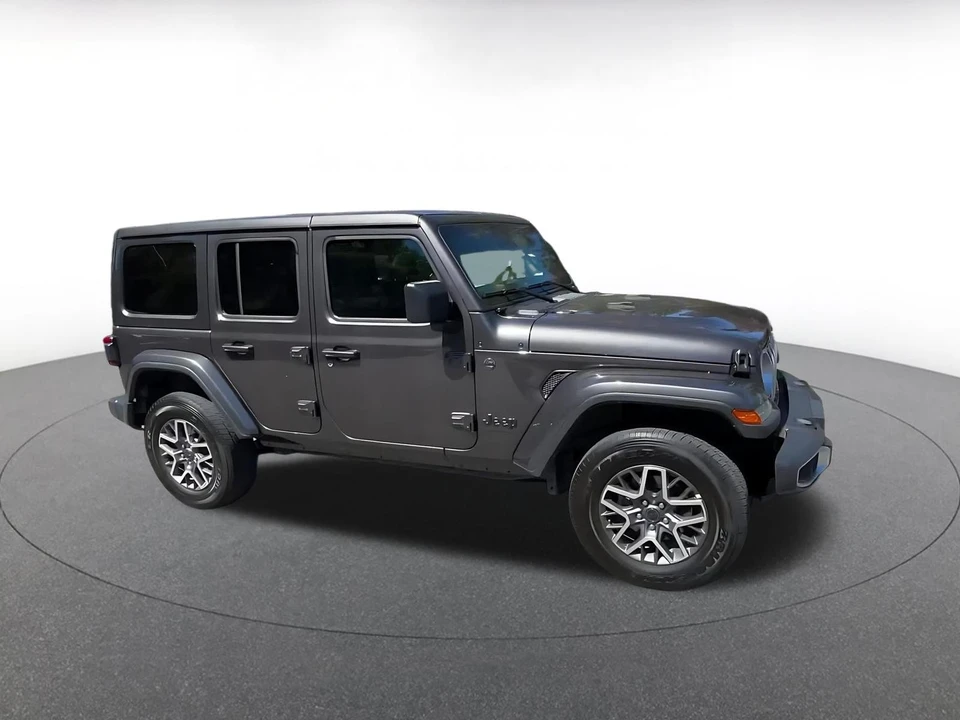 2025 Jeep JL Wrangler - Image 2 of 31