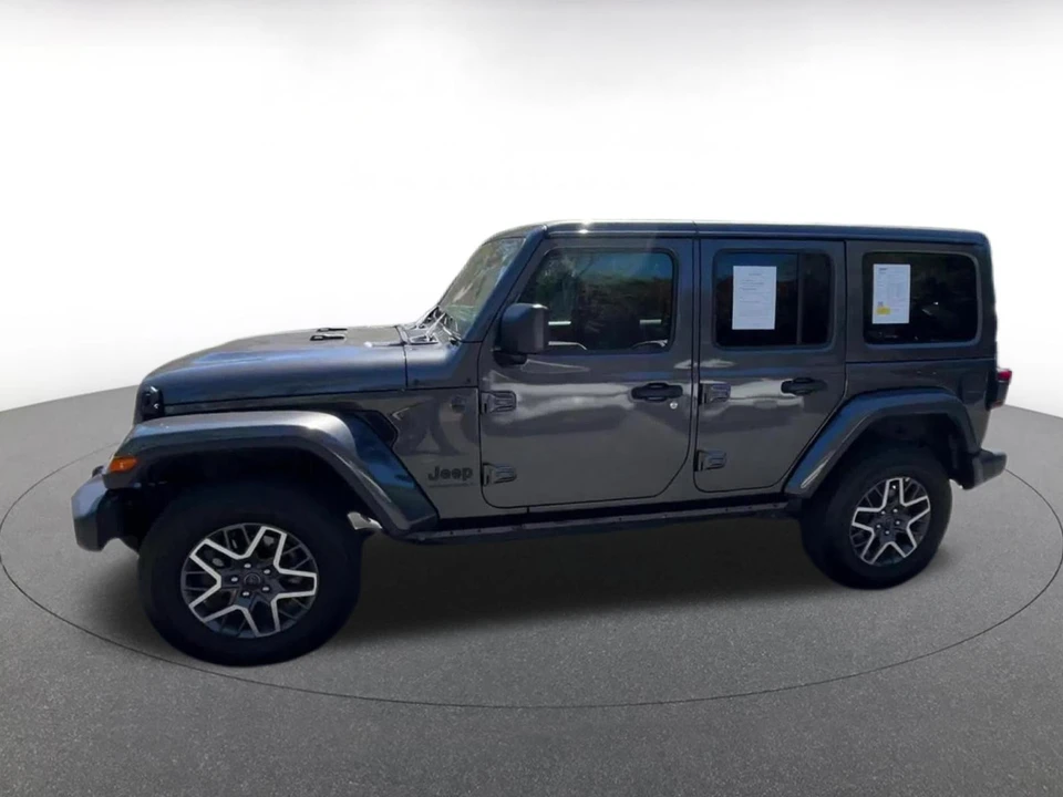 2025 Jeep JL Wrangler - Image 8 of 31