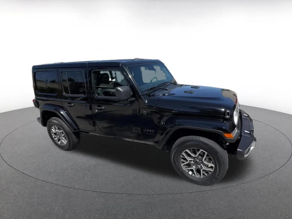 2025 Jeep JL Wrangler - Image 2 of 31
