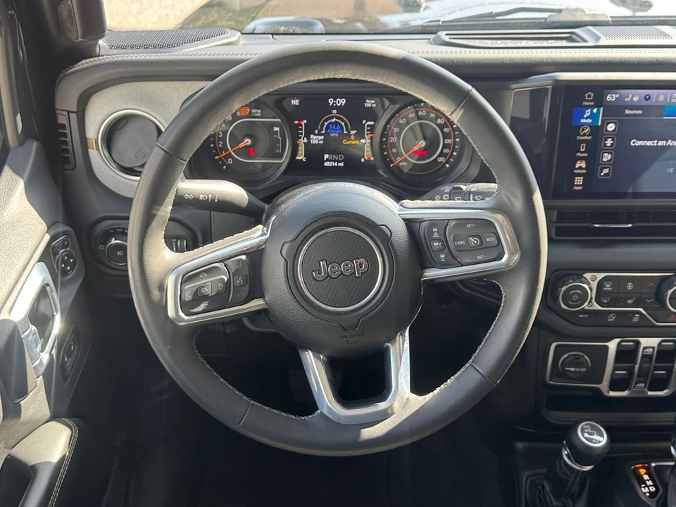 2025 Jeep JL Wrangler - Image 29 of 31
