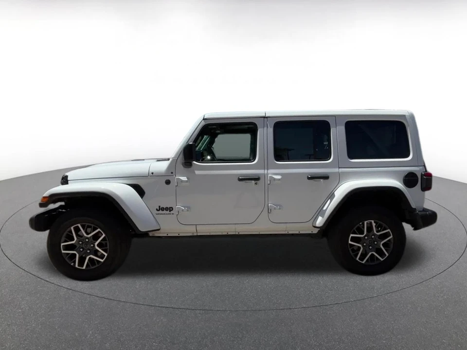 2025 Jeep JL Wrangler - Image 8 of 31