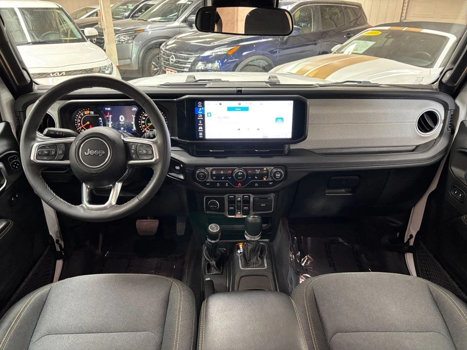 2025 Jeep JL Wrangler - Image 29 of 31