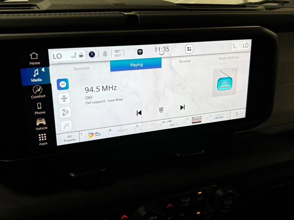 2025 Jeep JL Wrangler - Image 22 of 31