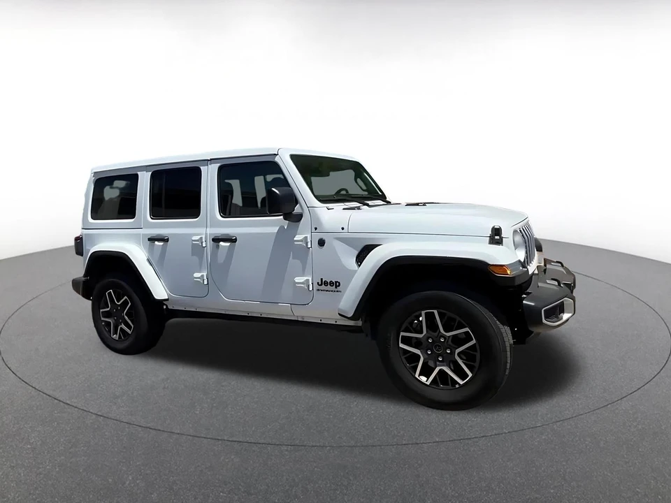 2025 Jeep JL Wrangler - Image 2 of 31