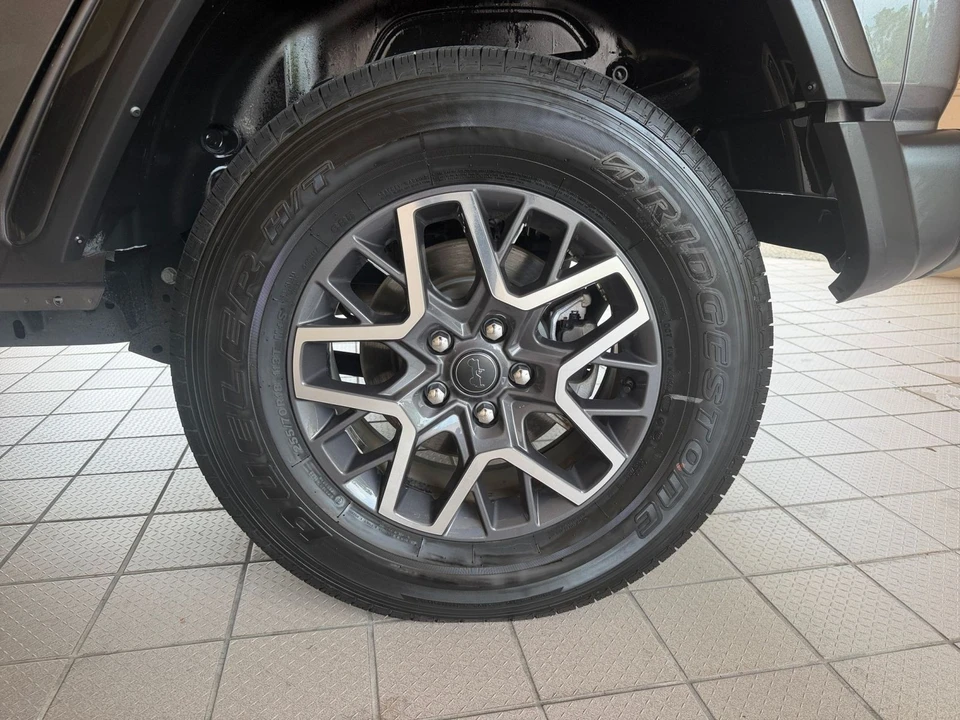 2025 Jeep JL Wrangler - Image 26 of 31