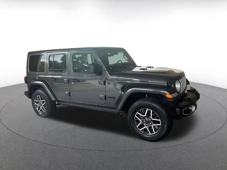 2025 Jeep JL Wrangler - Image 2 of 31