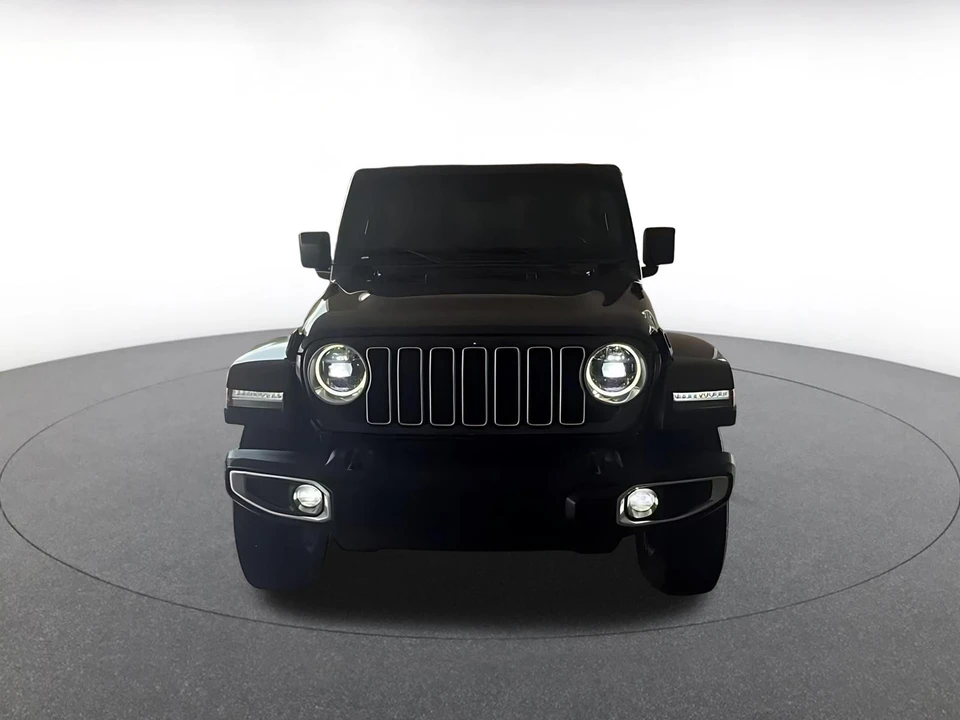 2025 Jeep JL Wrangler - Image 11 of 31