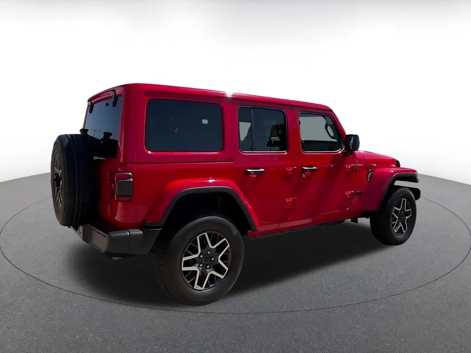 2025 Jeep JL Wrangler - Image 16 of 31