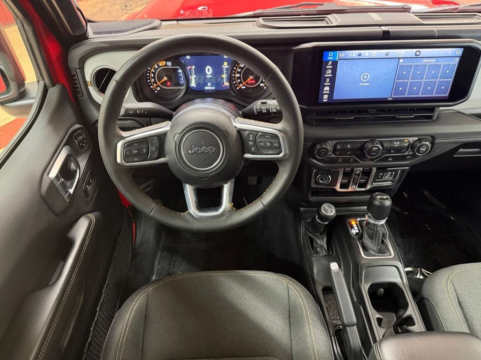 2025 Jeep JL Wrangler - Image 31 of 31