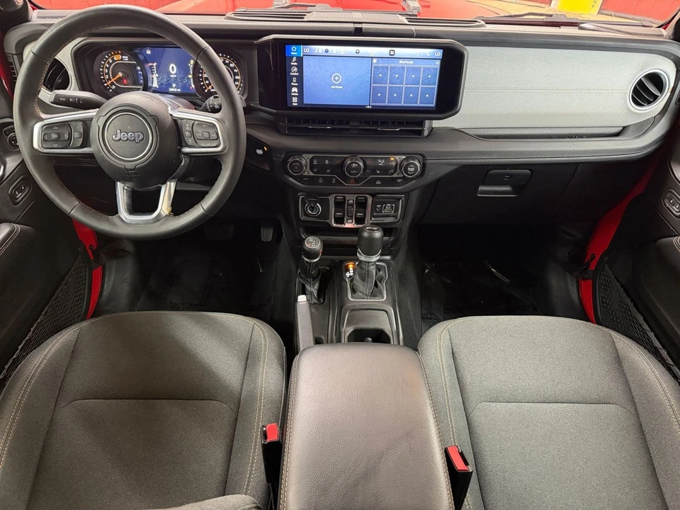 2025 Jeep JL Wrangler - Image 30 of 31