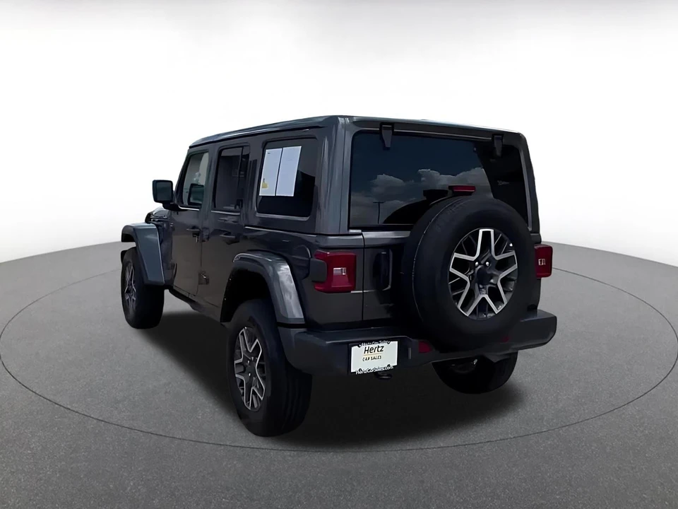 2025 Jeep JL Wrangler - Image 7 of 31