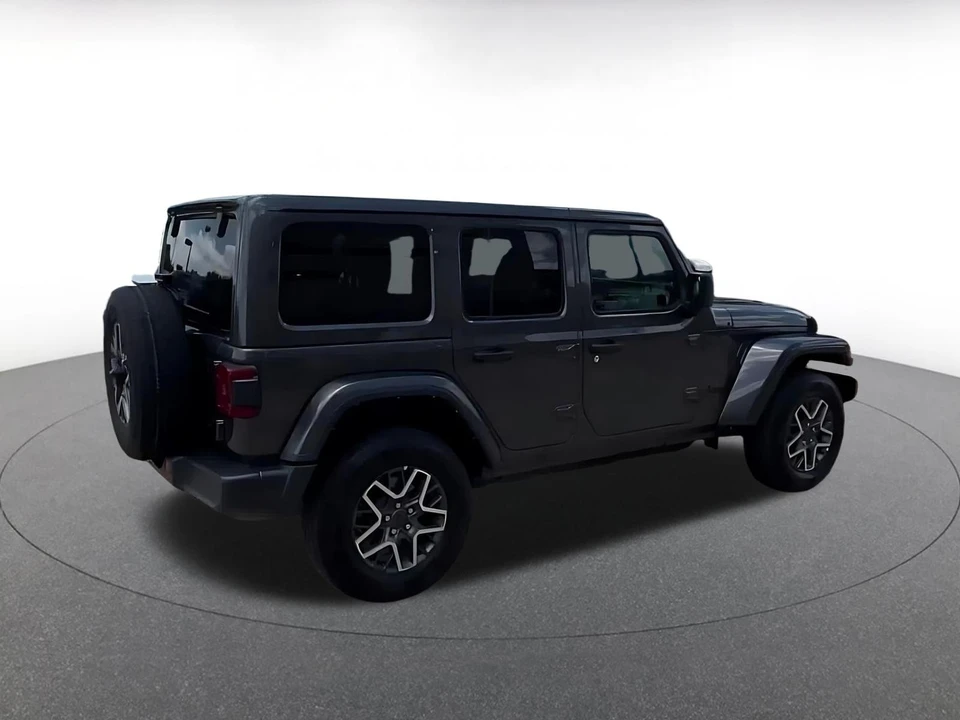 2025 Jeep JL Wrangler - Image 11 of 31