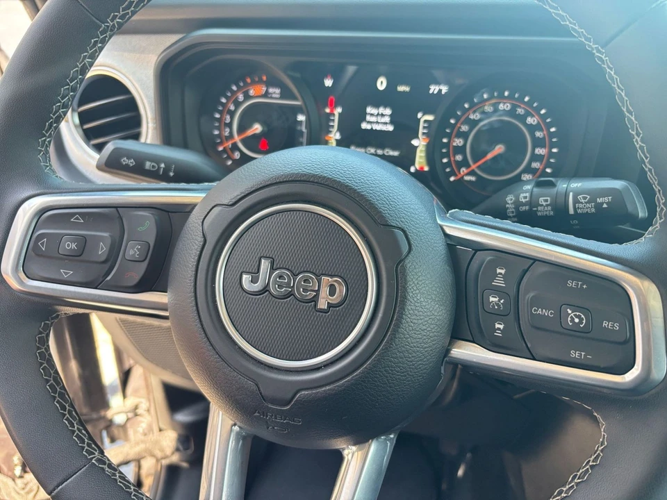 2025 Jeep JL Wrangler - Image 29 of 31