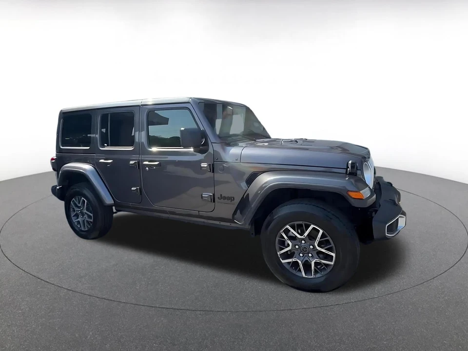 2025 Jeep JL Wrangler - Image 2 of 31