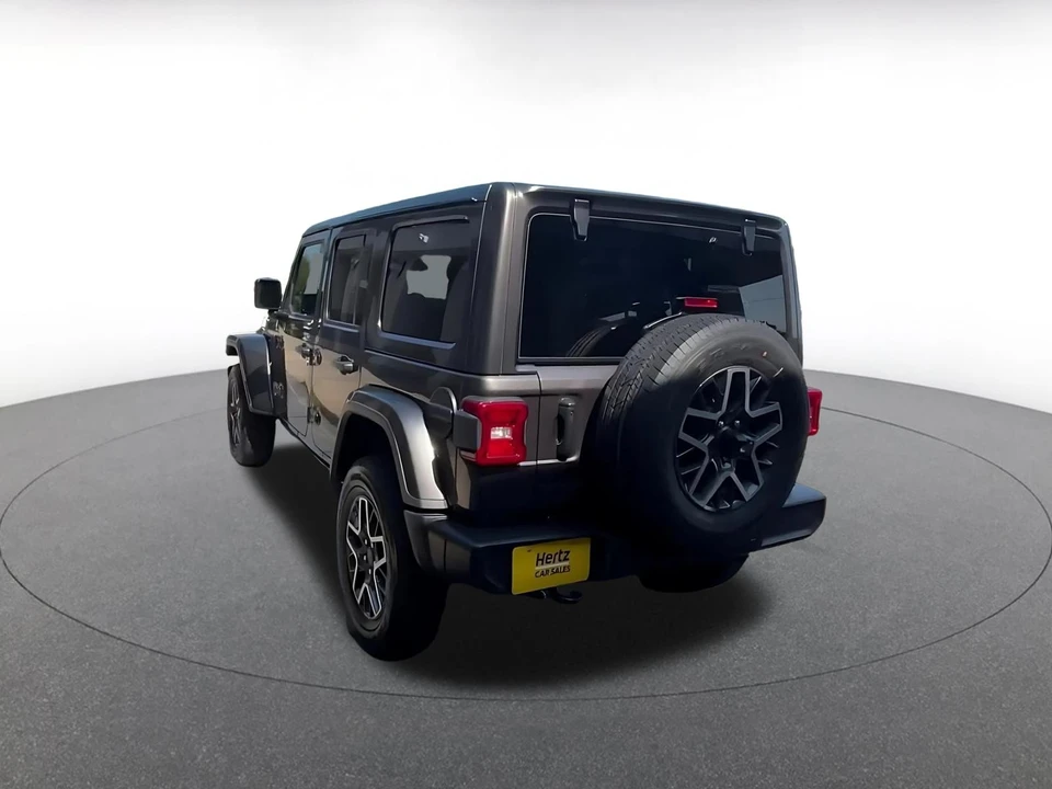 2025 Jeep JL Wrangler - Image 12 of 31