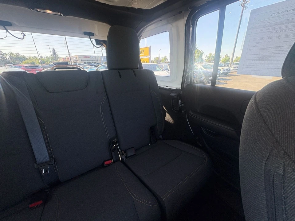 2025 Jeep JL Wrangler - Image 31 of 31