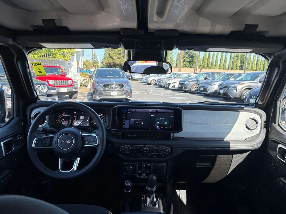 2025 Jeep JL Wrangler - Image 29 of 31