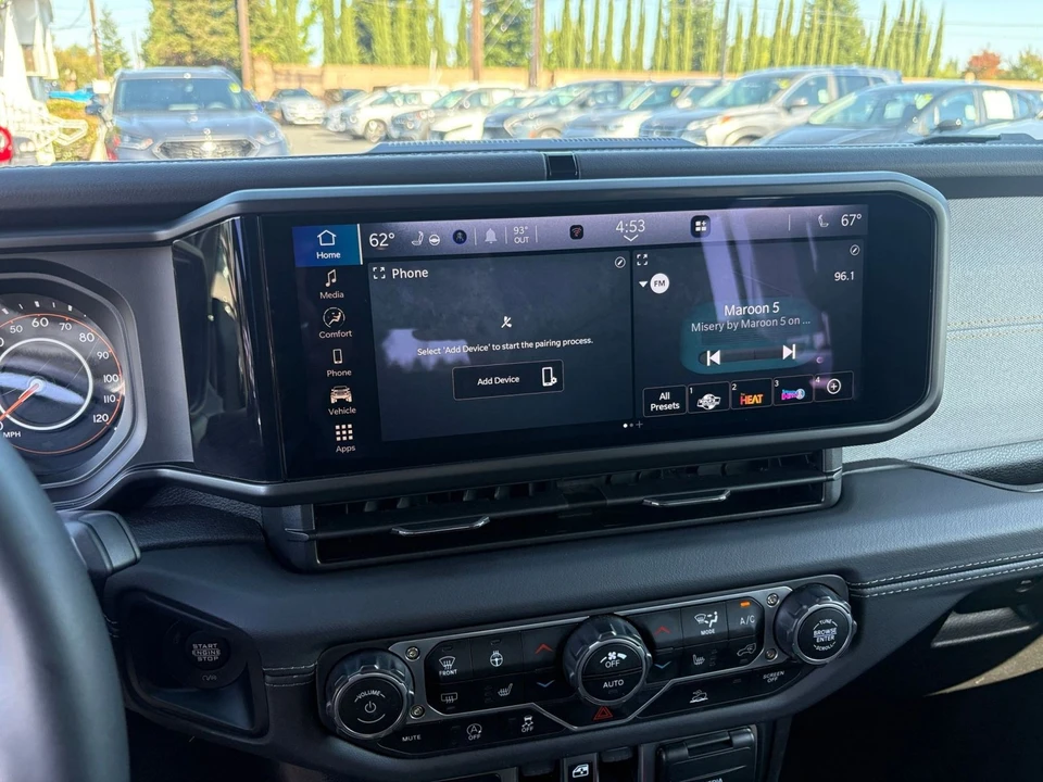 2025 Jeep JL Wrangler - Image 18 of 31