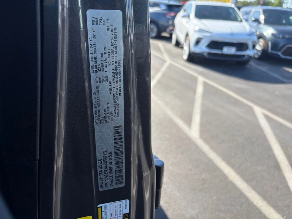 2025 Jeep JL Wrangler - Image 30 of 31