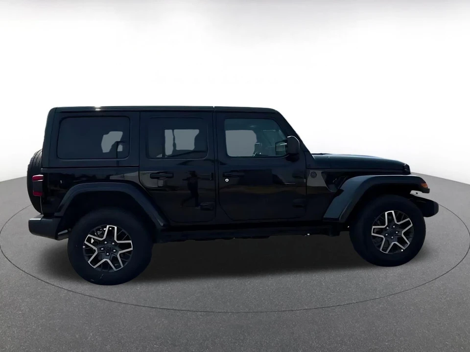 2025 Jeep JL Wrangler - Image 18 of 31