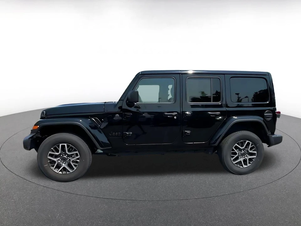 2025 Jeep JL Wrangler - Image 11 of 31