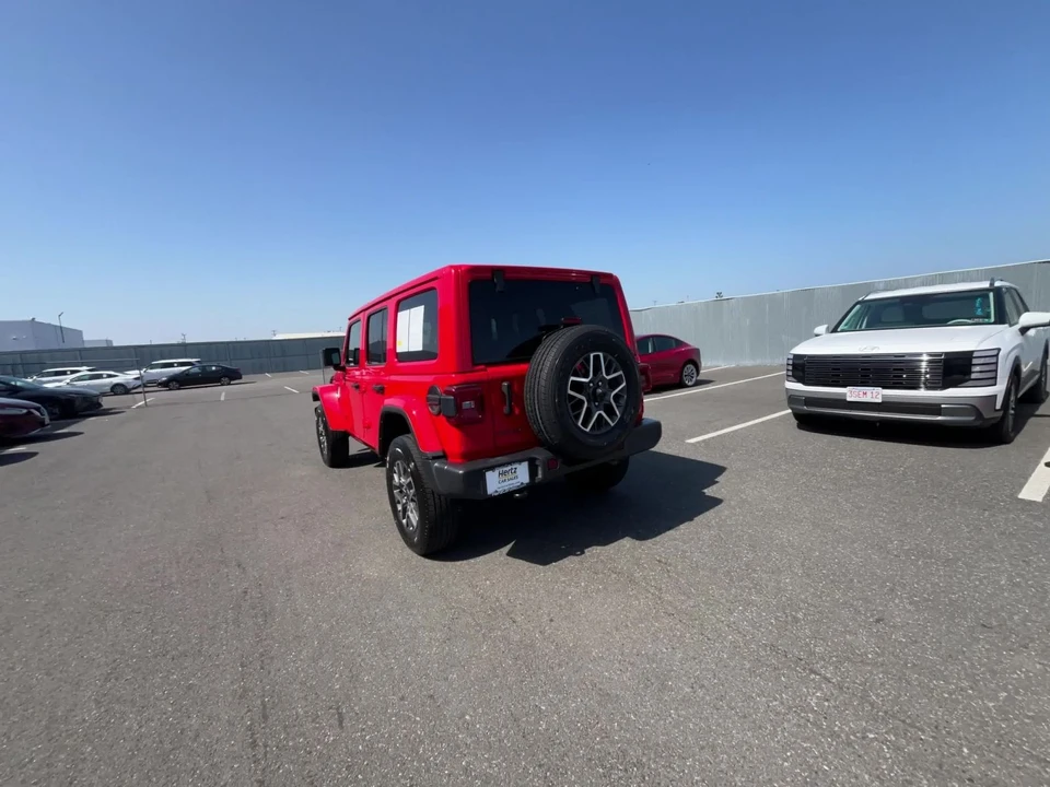 2025 Jeep JL Wrangler - Image 18 of 31