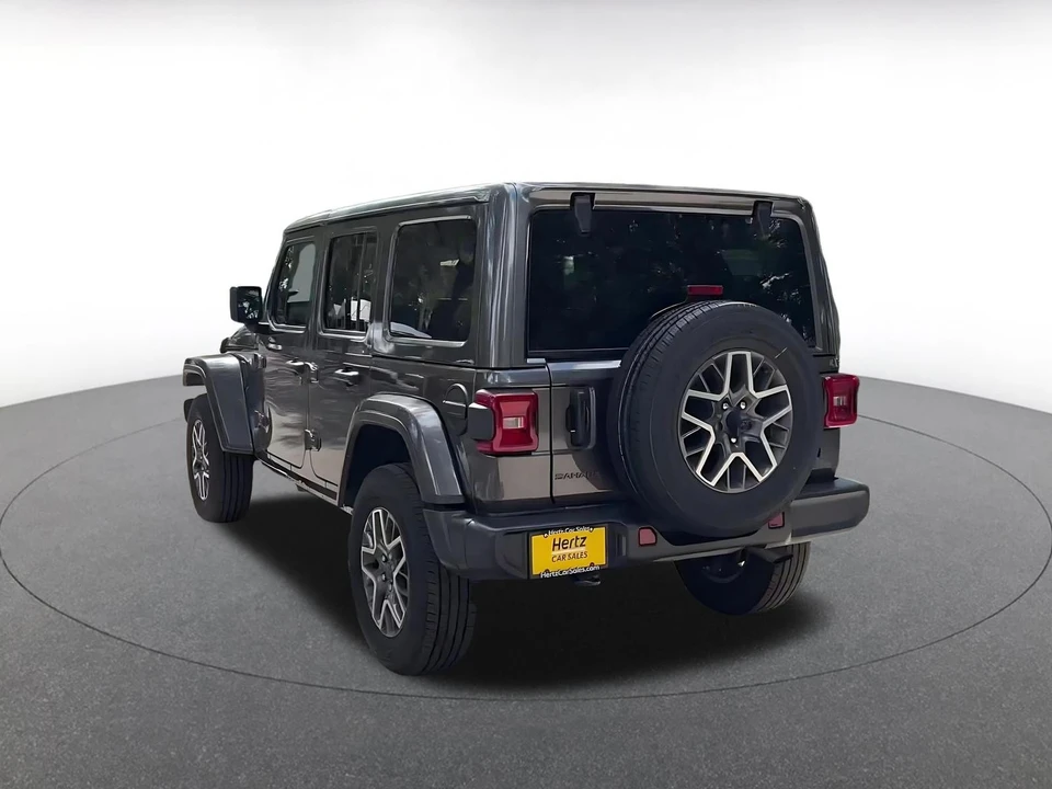 2025 Jeep JL Wrangler - Image 13 of 31