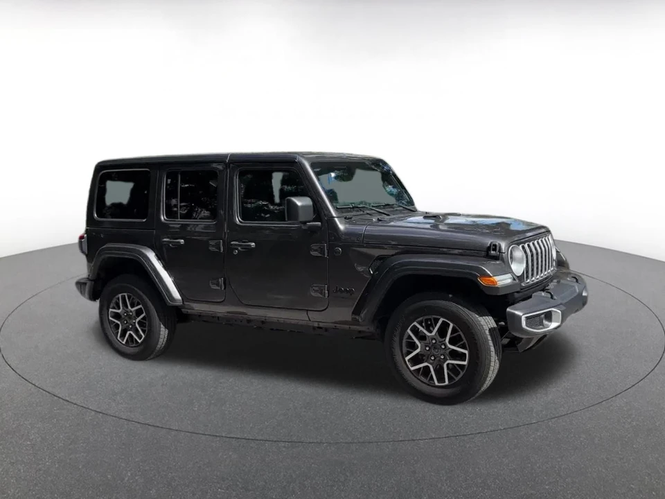 2025 Jeep JL Wrangler - Image 2 of 31