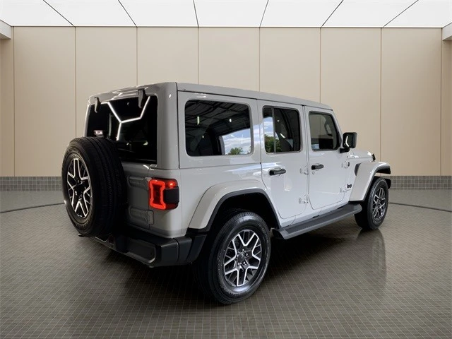 2025 Jeep JL Wrangler - Image 5 of 12