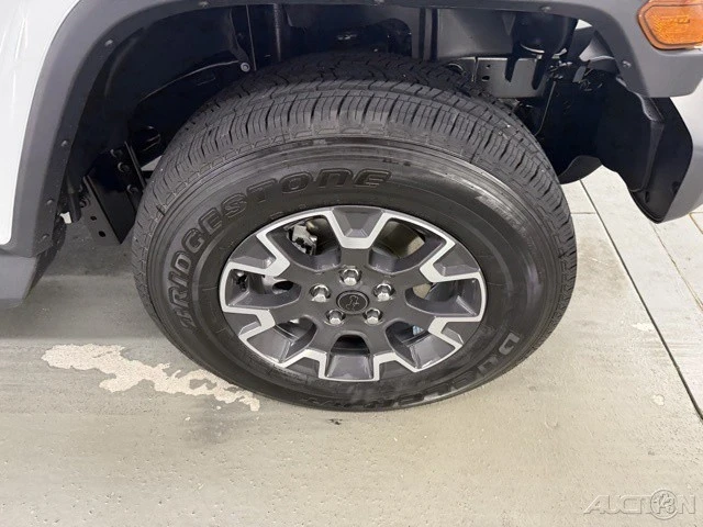 2025 Jeep JL Wrangler - Image 4 of 12