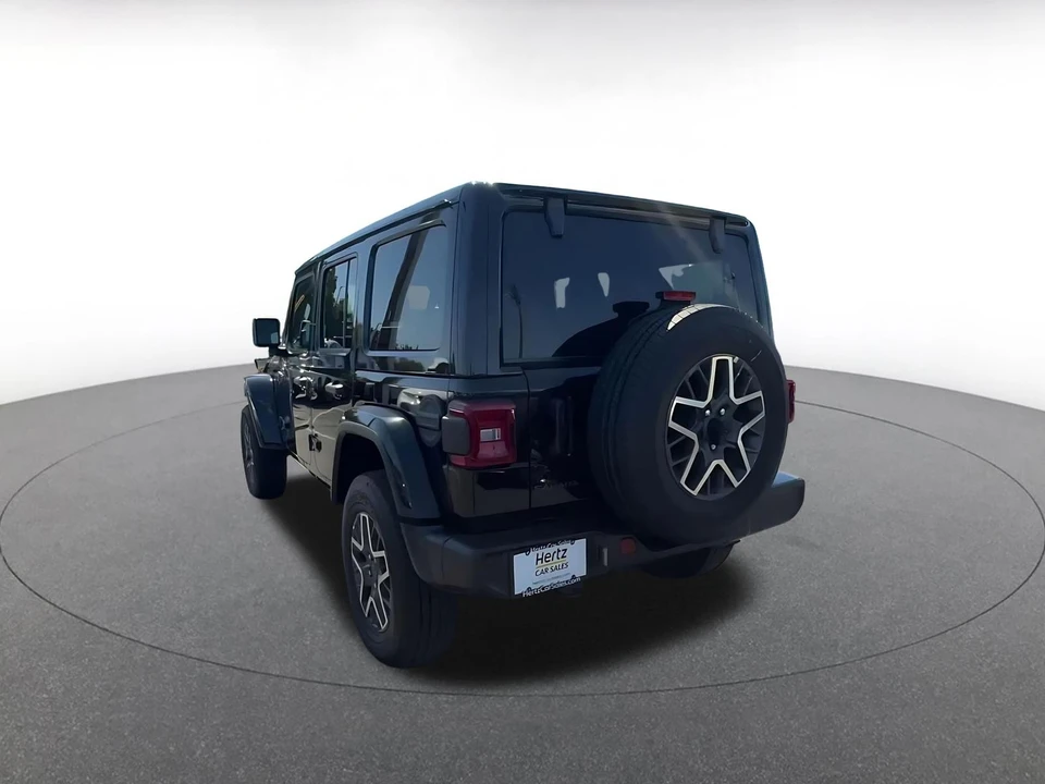 2025 Jeep JL Wrangler - Image 12 of 31