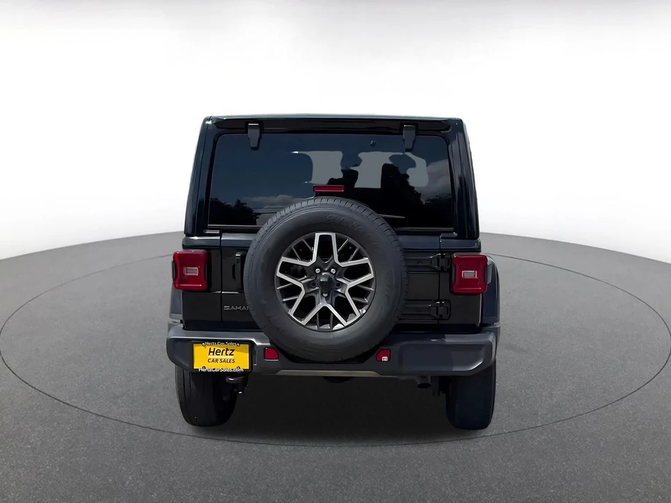 2025 Jeep JL Wrangler - Image 14 of 31