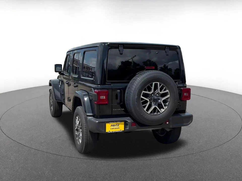 2025 Jeep JL Wrangler - Image 12 of 31