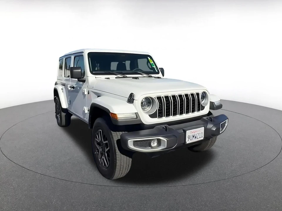 2025 Jeep JL Wrangler - Image 3 of 31