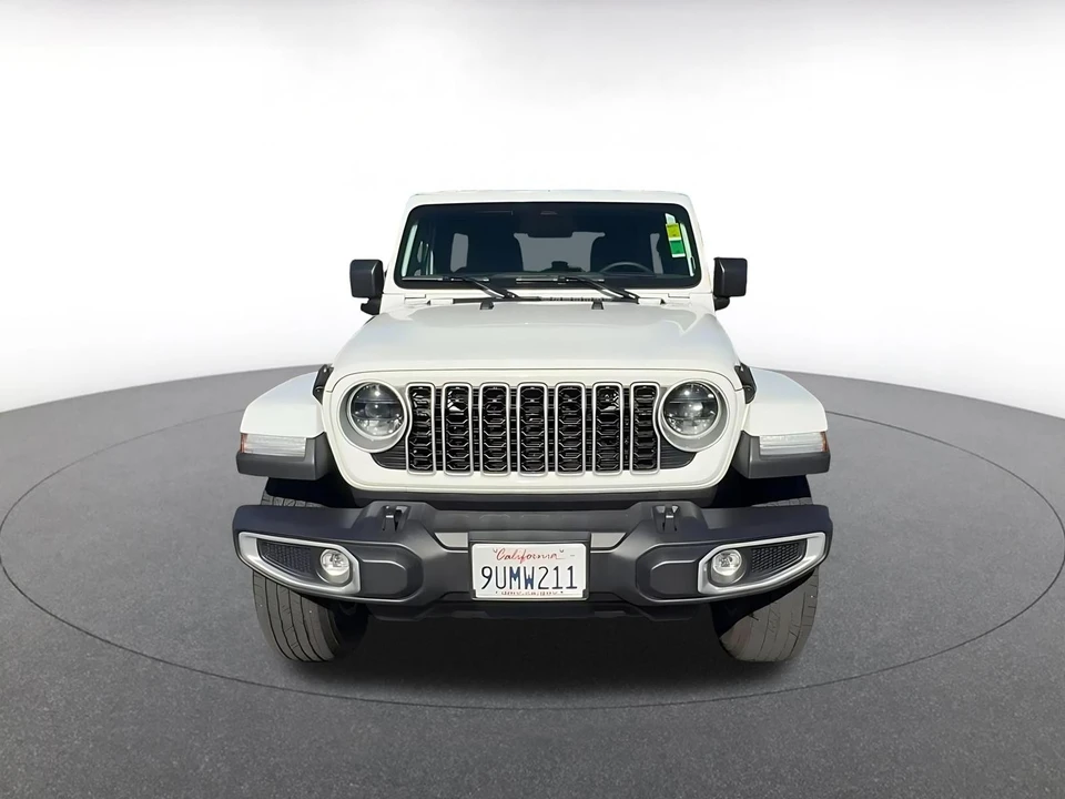 2025 Jeep JL Wrangler - Image 4 of 31