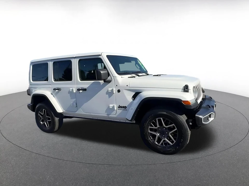 2025 Jeep JL Wrangler - Image 2 of 31