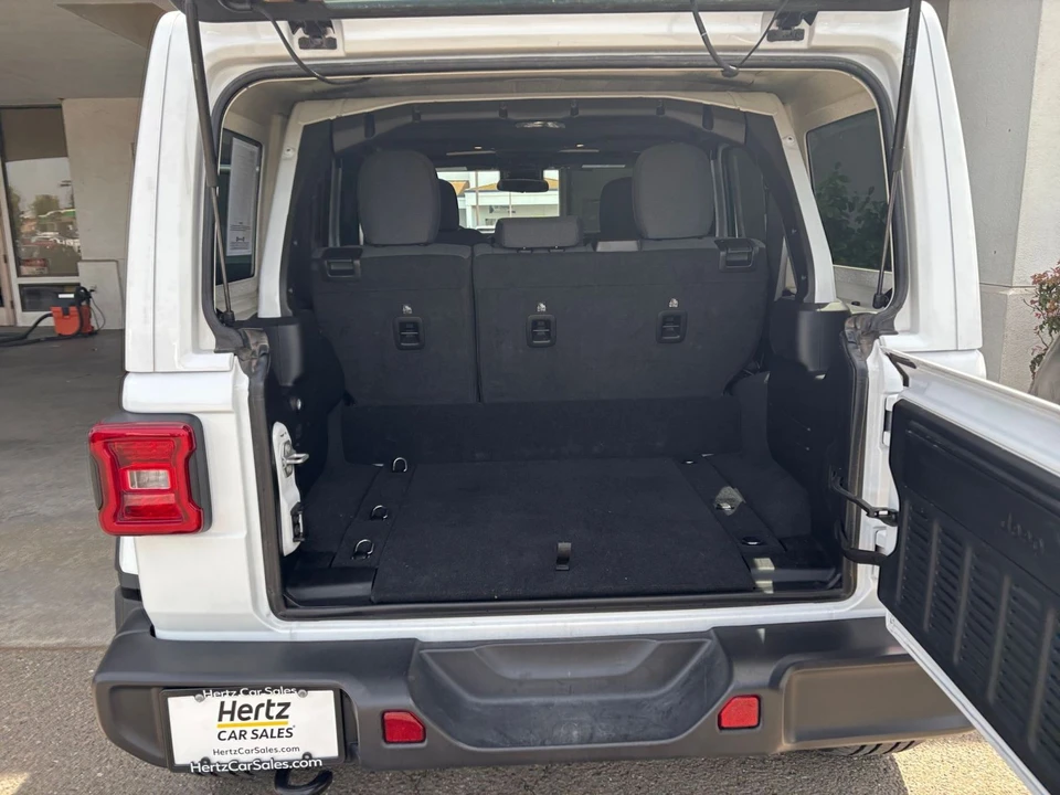 2025 Jeep JL Wrangler - Image 28 of 31