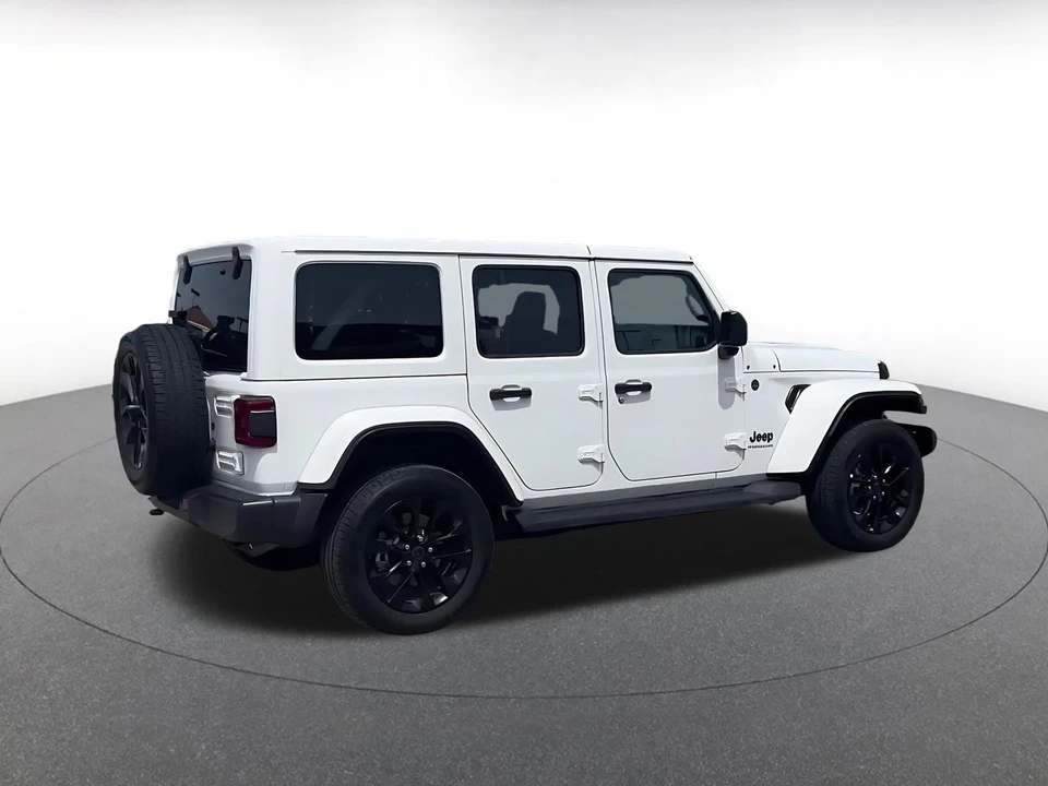 2025 Jeep JL Wrangler - Image 12 of 31
